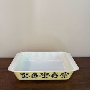 Vintage Pyrex Yellow 575-B Needlepoint Embroidery Rectangle Casserole Dish